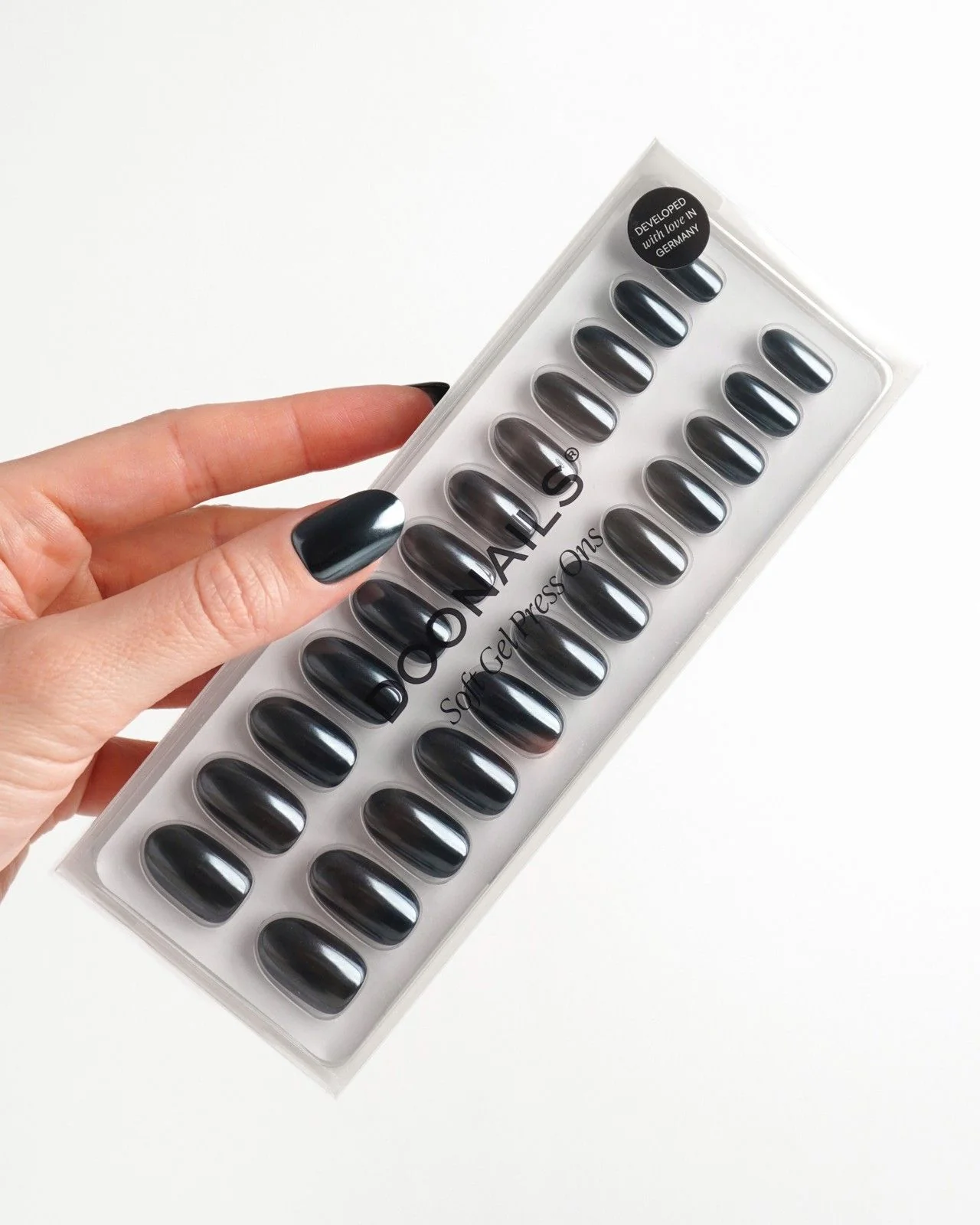 Black Pearl Medium Round Soft Gel Press Ons - Image 4