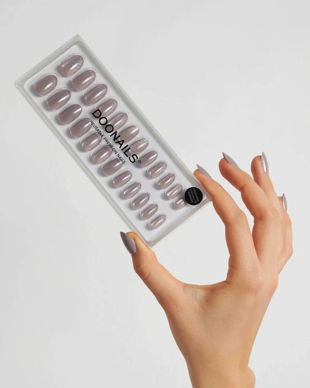 Grey Cat Eye Medium Round Soft Gel Press Ons - Image 4