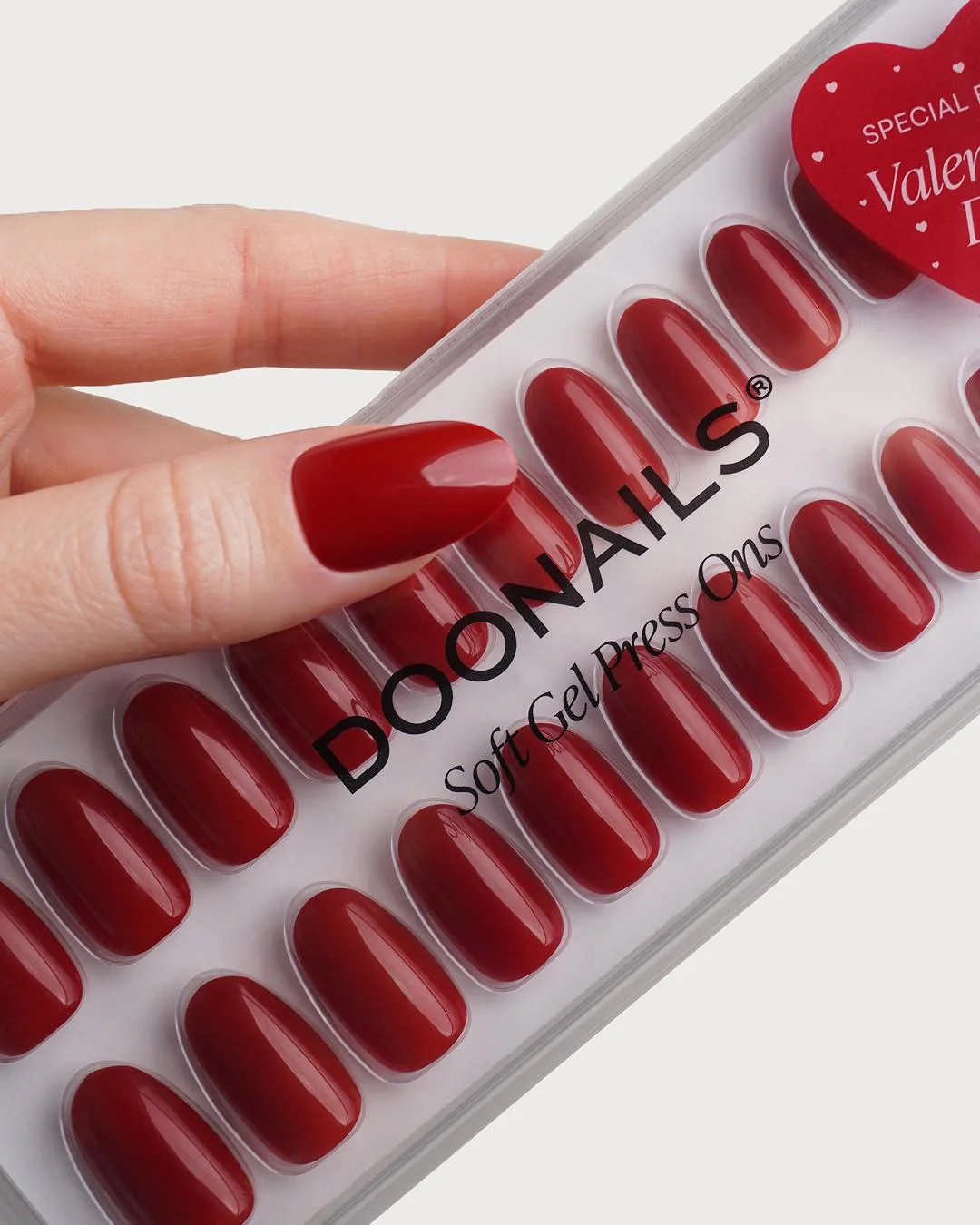 Heartbreaker Medium Round Soft Gel Press Ons - Image 5