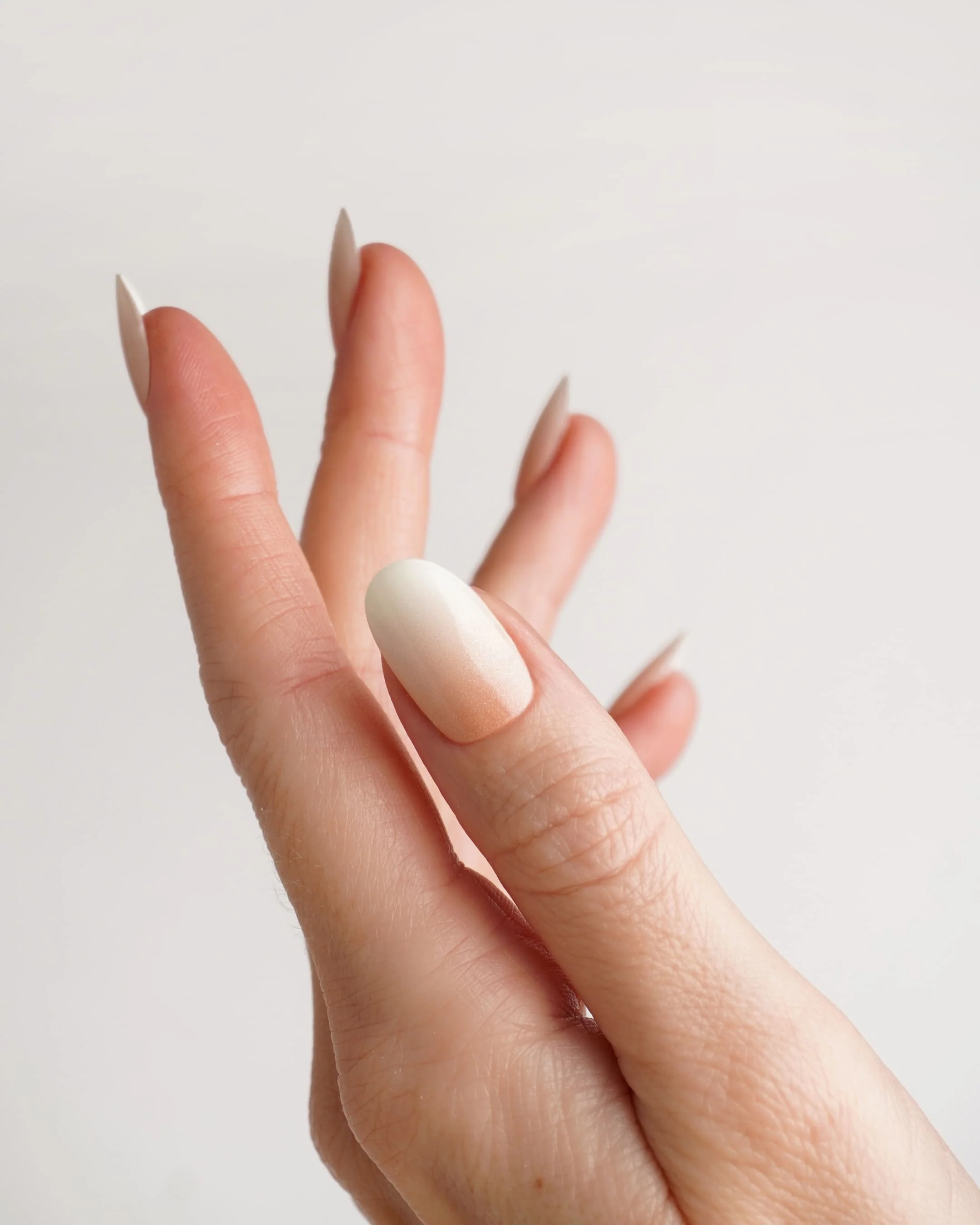 Nude Glitter Babyboomer Gel Strips - Image 4